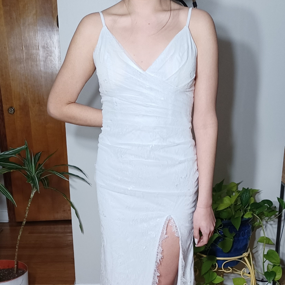 BEAUTIFUL SPAGHETTI STRAP MERMAID WEDDING DRESS
